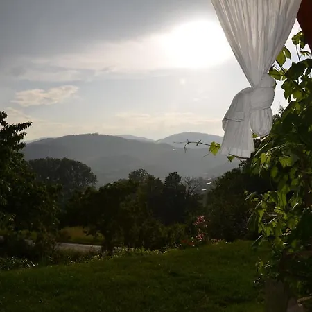 La Bastide De Fontaille Couette-café 3*