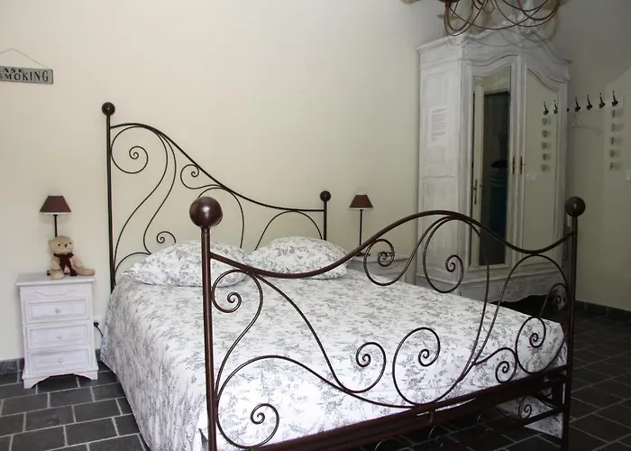 La Bastide De Fontaille Bed & Breakfast 3*