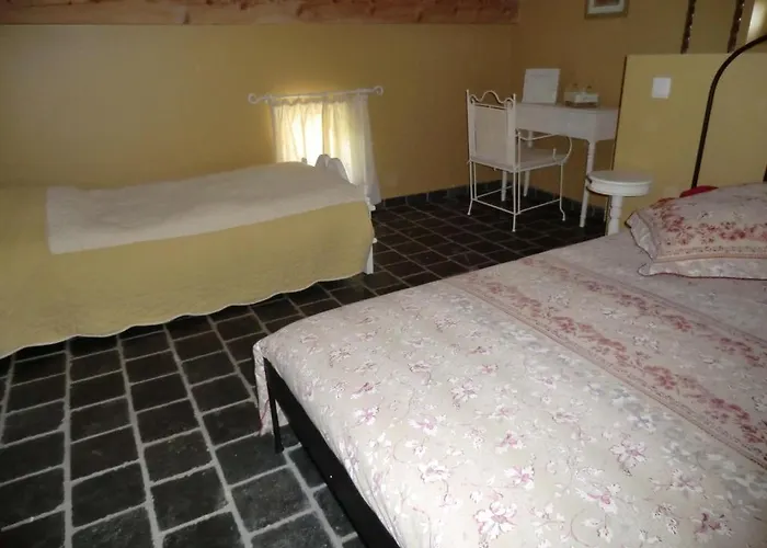 Bed & Breakfast La Bastide De Fontaille 3*